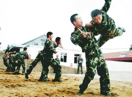 Kinesiska beväpnad polis SWAT team